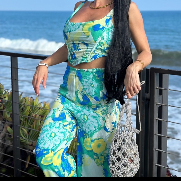 Two piece set Miss Lola - Picture 1 of 2